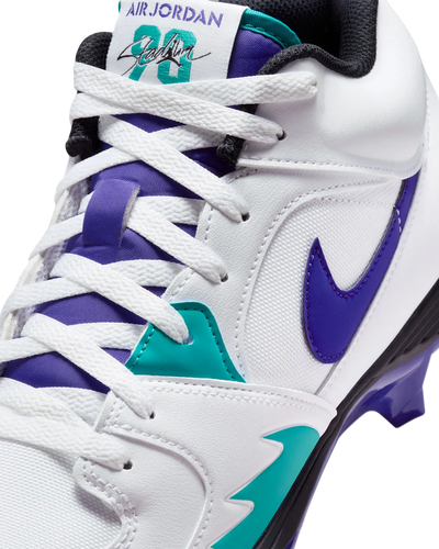 Jordan Stadium 90 Low TD cleats stud placement close-up